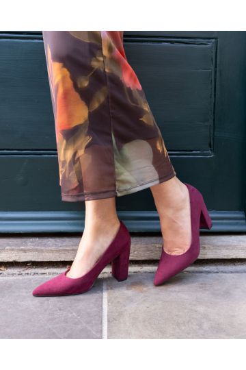 WIDE FIT ILLIANA Burgundy Block Heel Point Court