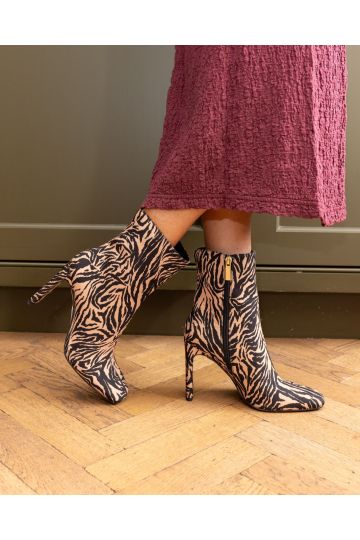 WIDE FIT KIRA Tiger Slim High Block Heel Square Toe Ankle Boo