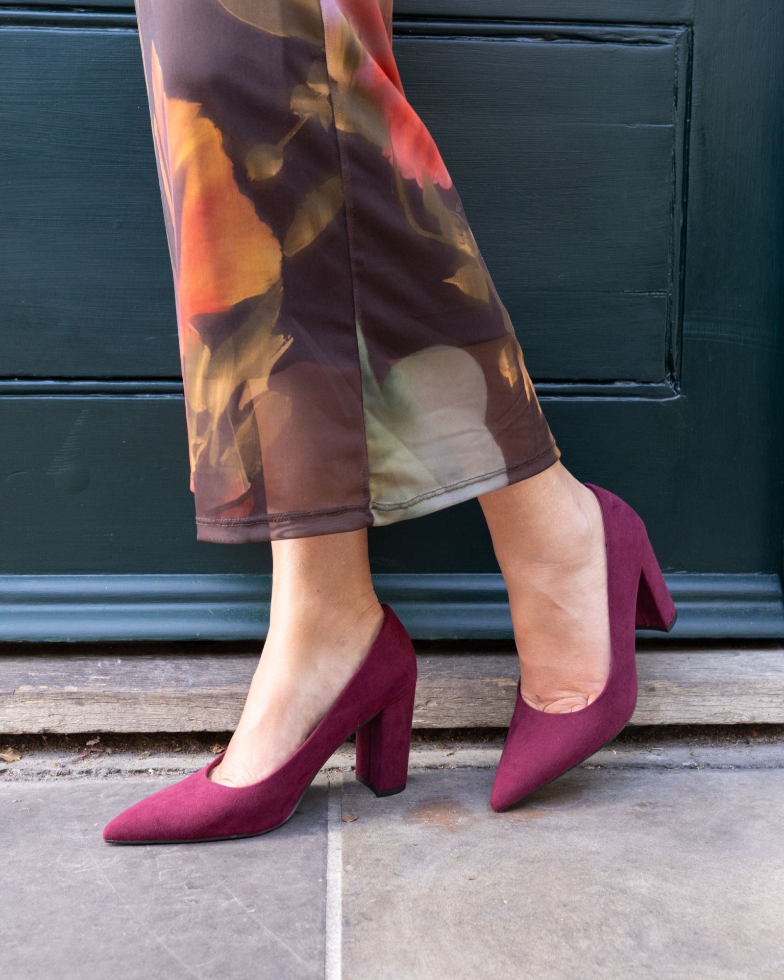 ILLIANA Burgundy Block Heel Point Court