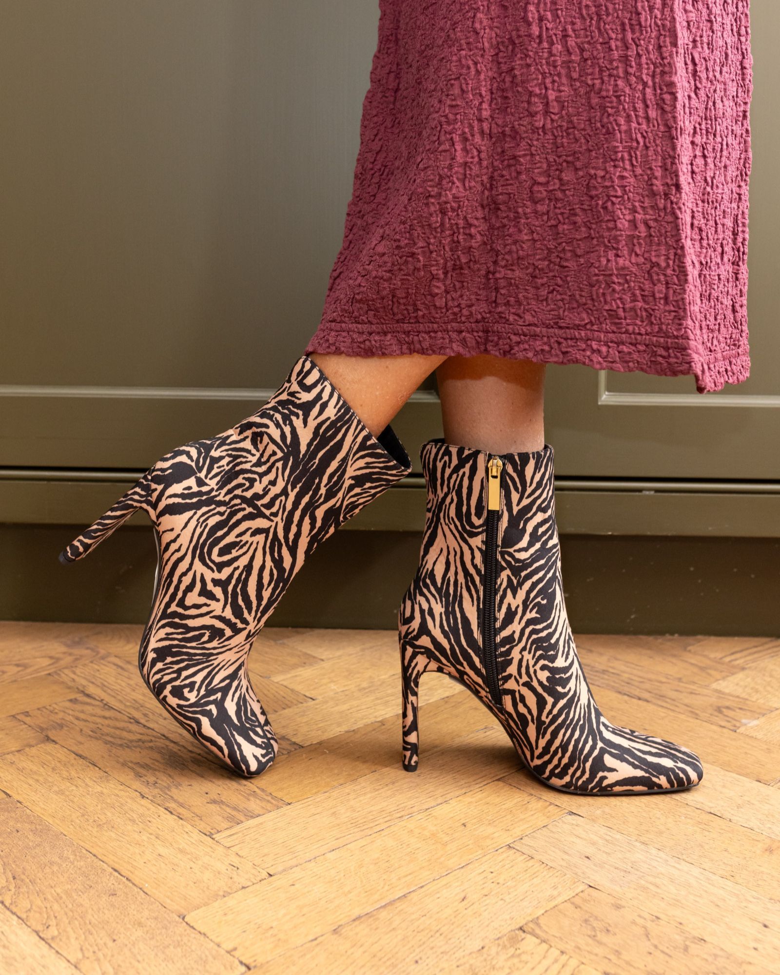 KIRA Tiger Slim High Block Heel Square Toe Ankle Boot