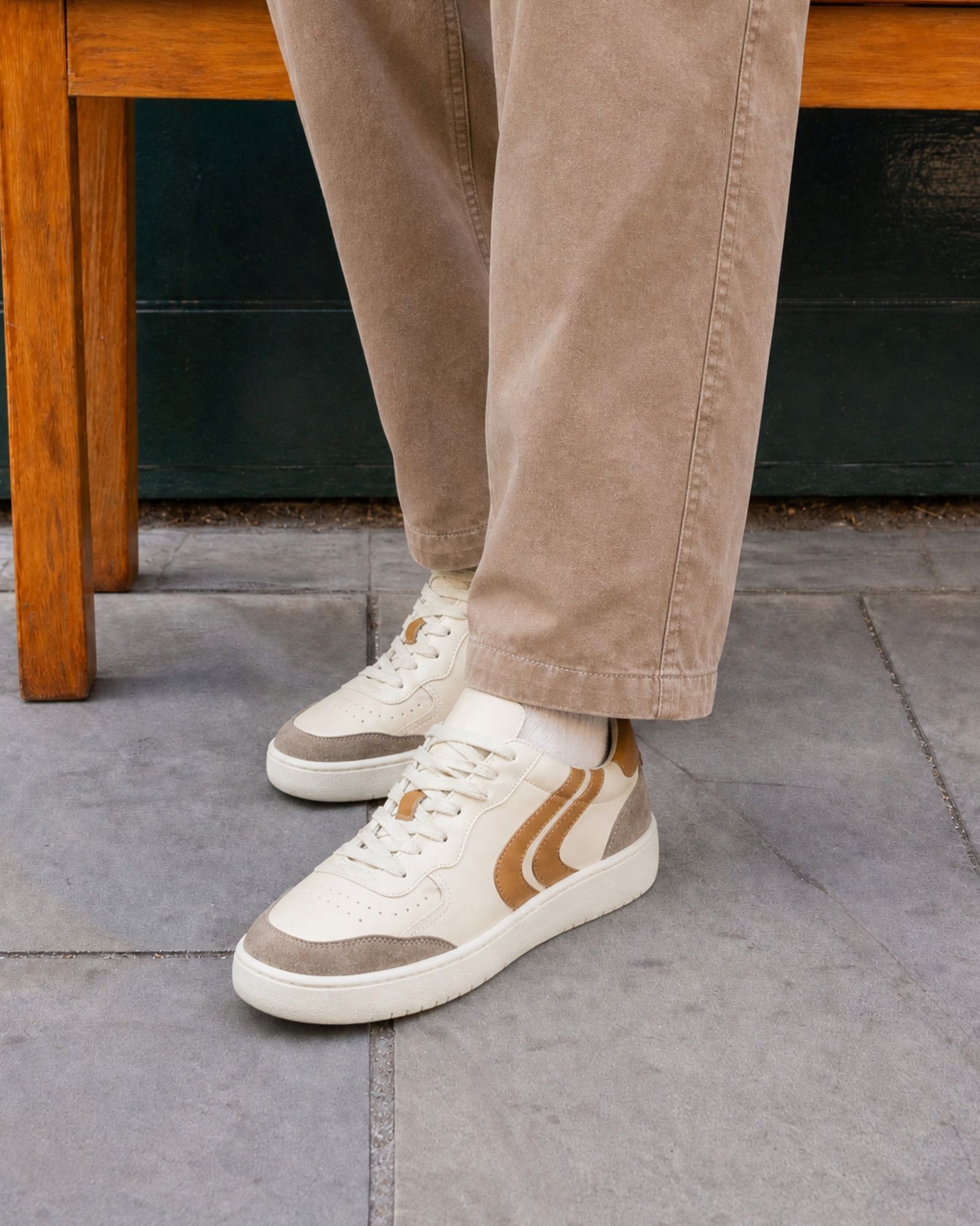RILEY MENS Tan Leather Lace Up Trainer